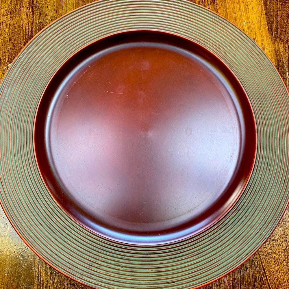 Set of 4 decorative plastic plate